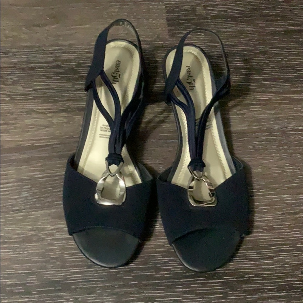Beautiful navy blue shoes